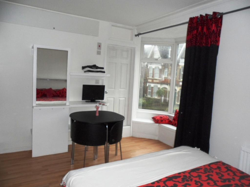 וויימות' Galway Guest House מראה חיצוני תמונה